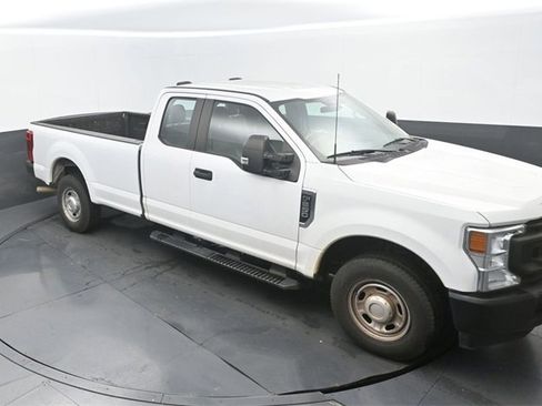 Used 2022 Ford F250 XL w/ Power Equipment Group image 13