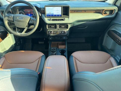 Used 2024 Ford Maverick Lariat w/ FX4 Off-Road Package image 11