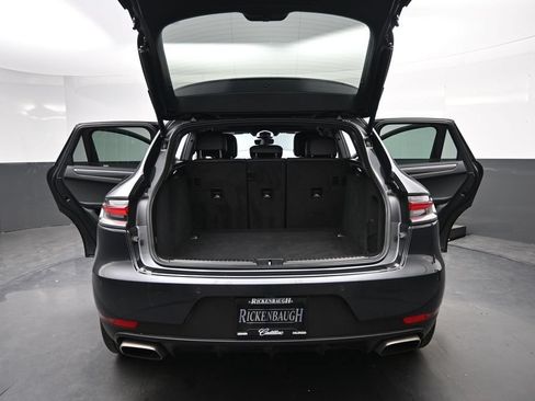 Used 2020 Porsche Macan AWD/4WD image 18