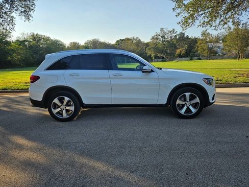 Used 2016 Mercedes-Benz GLC 300 w/ Multimedia Package image 3