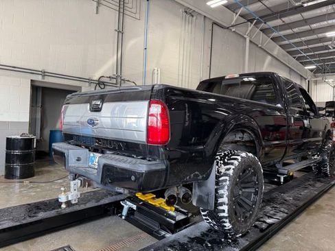 Used 2016 Ford F350 Platinum image 4