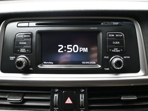 Used 2016 Kia Optima LX FWD image 18
