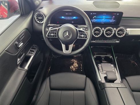 Certified 2022 Mercedes-Benz GLB 250 image 13