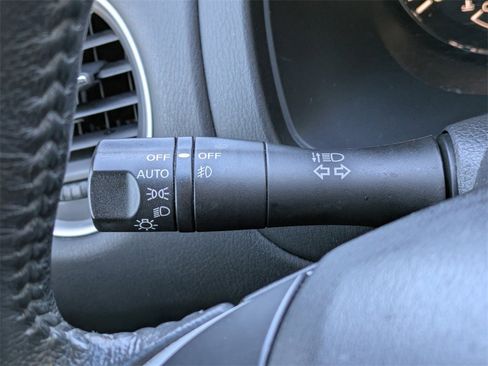 Used 2015 Nissan Pathfinder SL w/ SL Tech Package image 38