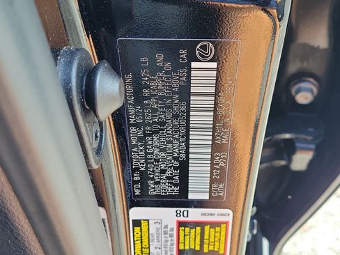 Used 2024 Lexus ES 300h w/ Premium Package FWD image 27