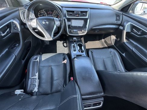 Used 2016 Nissan Altima 2.5 SL w/ 2.5 Technology Package FWD image 9