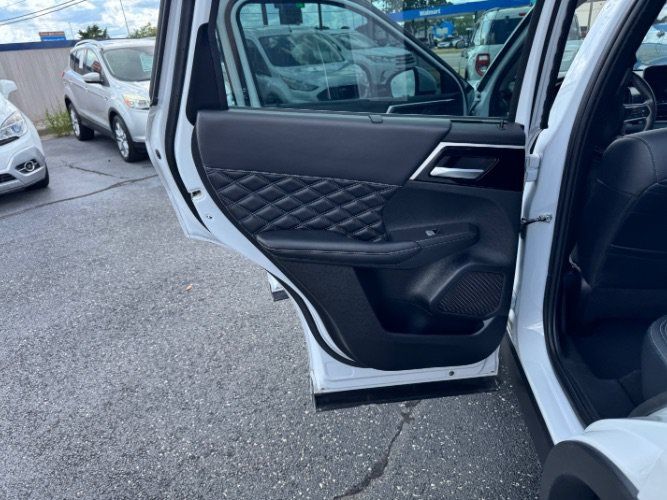Used 2023 Mitsubishi Outlander SEL FWD image 13