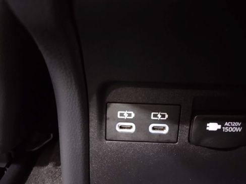 Used 2024 Toyota Prius Prime FWD image 34