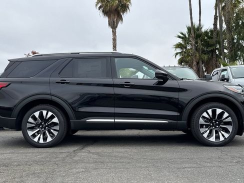 New 2026 Ford Explorer Platinum w/ LUX Leather Package image 4