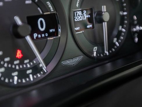 Used 2014 Aston Martin Vanquish Coupe image 27