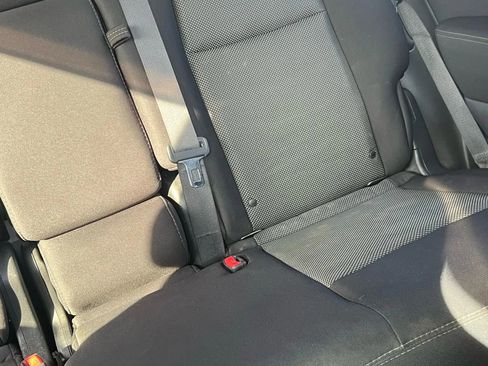 Used 2017 Nissan Pathfinder SV image 22