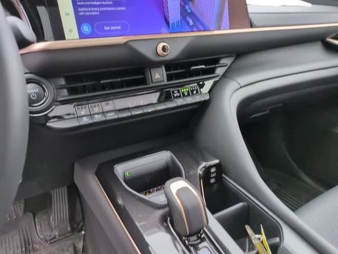 New 2026 Toyota Crown Platinum AWD/4WD image 23