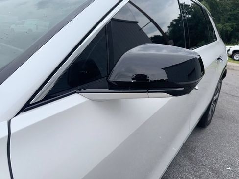 Used 2025 Cadillac Lyriq Luxury RWD image 11
