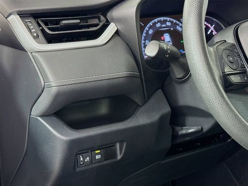 Used 2023 Toyota RAV4 LE AWD/4WD image 19