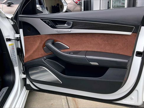 Used 2013 Audi S8 w/ Full Leather Pkg image 23