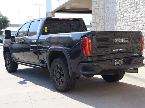 Used 2024 GMC Sierra 2500 Denali Ultimate AWD/4WD image 3