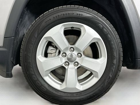 Used 2019 Jeep Compass Latitude w/ Popular Equipment Group image 11