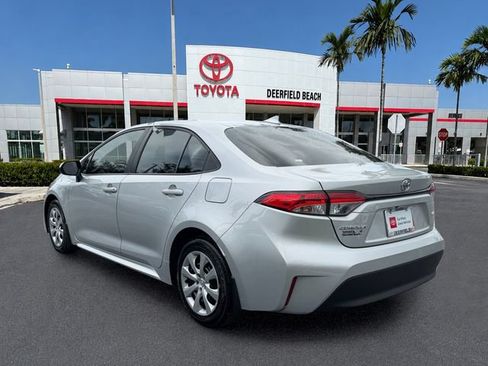 Certified 2025 Toyota Corolla LE FWD image 5