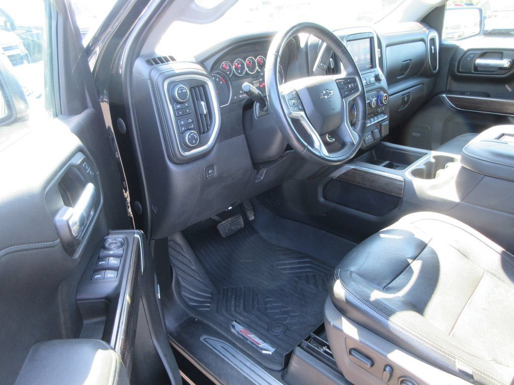 Certified 2020 Chevrolet Silverado 1500 LT Trail Boss AWD/4WD image 15
