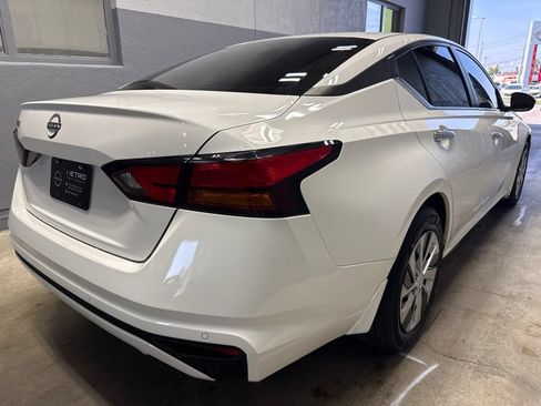 Used 2023 Nissan Altima 2.5 S FWD image 7