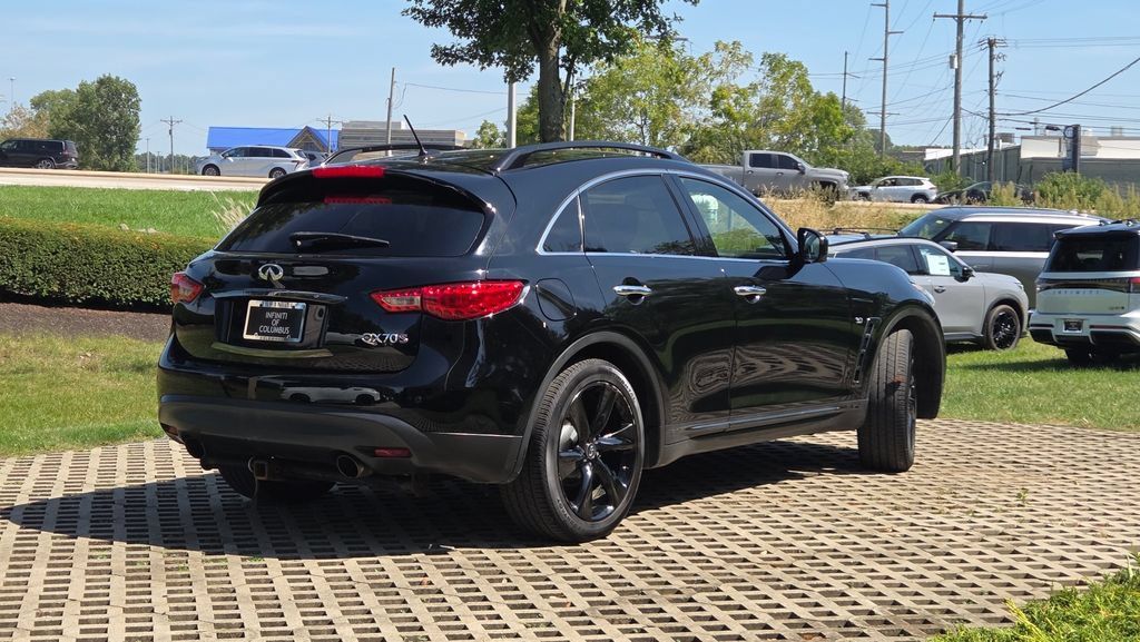 Used 2017 INFINITI QX70 AWD w/ Premium Package image 10