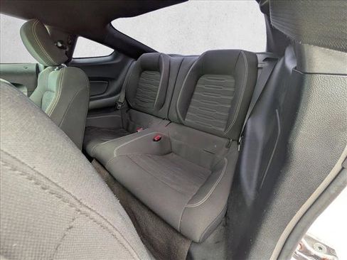 Used 2015 Ford Mustang GT RWD image 18