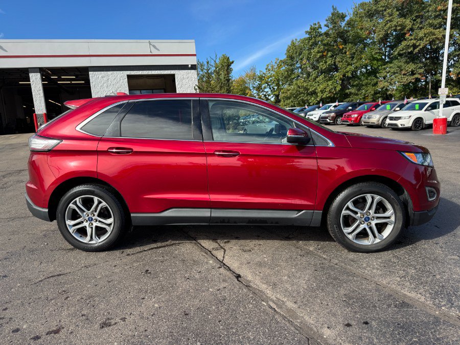 Used 2018 Ford Edge Titanium w/ Technology Package FWD image 6