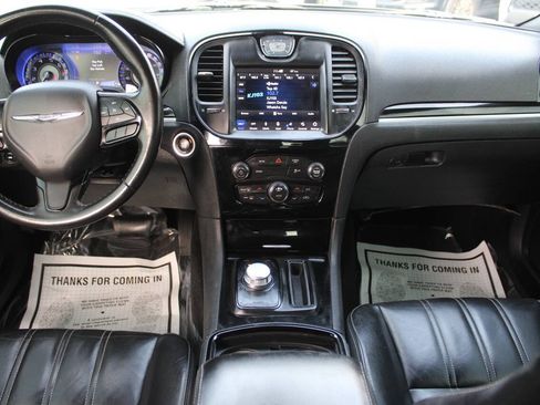 Used 2019 Chrysler 300 S RWD image 18