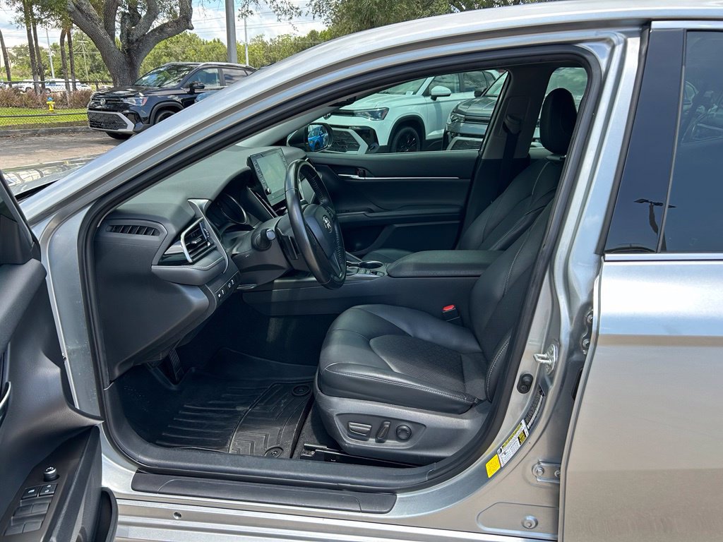 Used 2021 Toyota Camry XSE FWD image 16