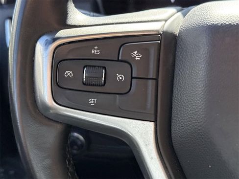 Used 2024 Chevrolet Suburban LT image 35