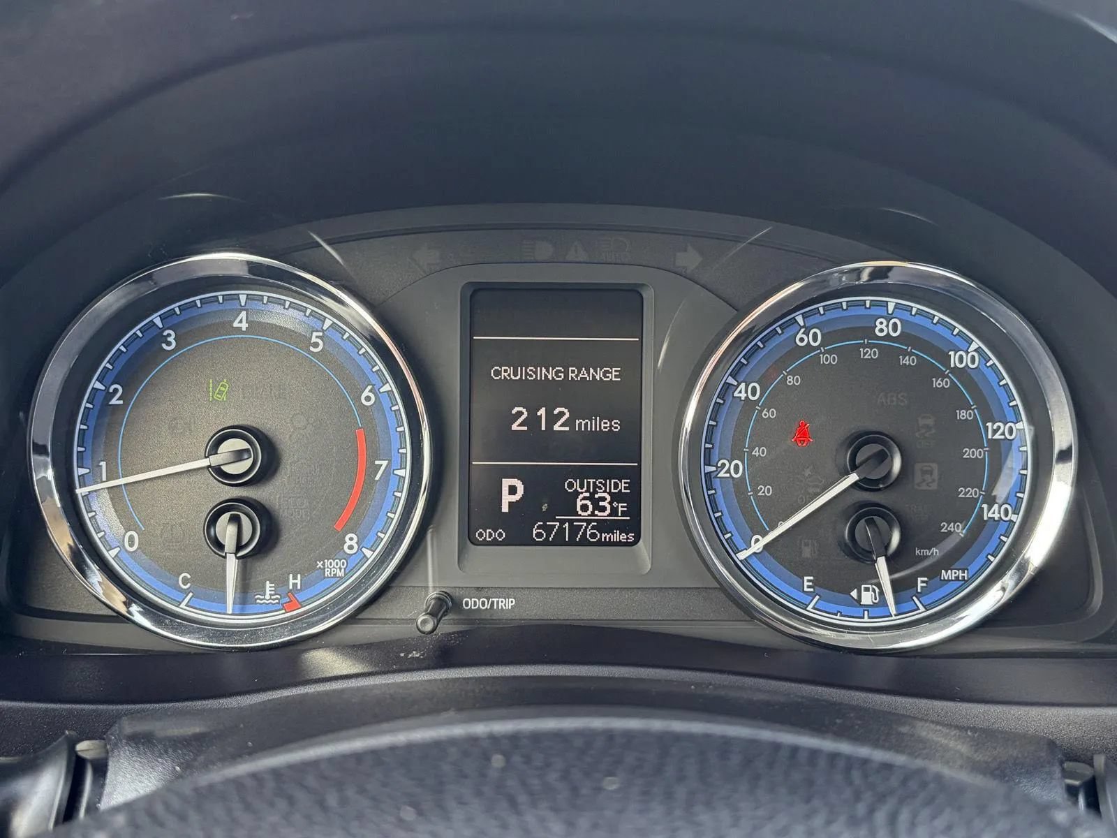 Used 2018 Toyota Corolla LE FWD image 18