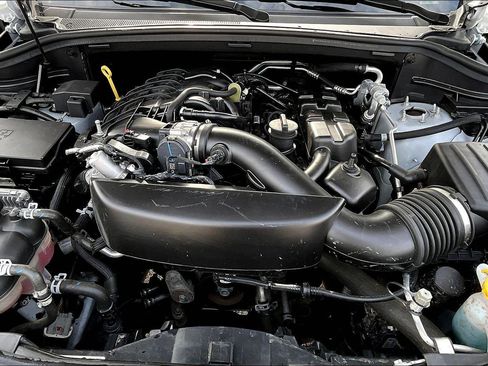 Used 2024 Dodge Durango GT image 10