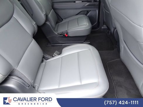 Used 2026 Ford Explorer Active w/ Active Comfort Package AWD/4WD image 13
