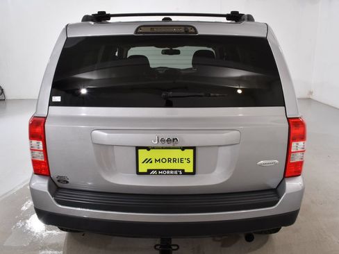 Used 2017 Jeep Patriot Latitude FWD image 13