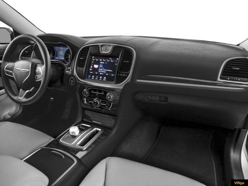 Used 2022 Chrysler 300 Touring w/ Sport Appearance Package RWD image 5