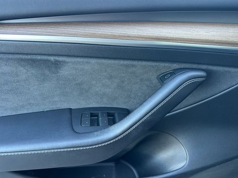 Used 2023 Tesla Model 3 Standard Range image 10