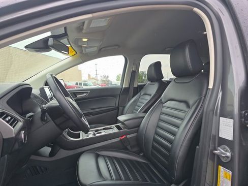Used 2023 Ford Edge SEL image 12