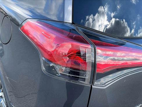 Used 2017 Toyota RAV4 XLE w/ Plus Extra Value Package image 26