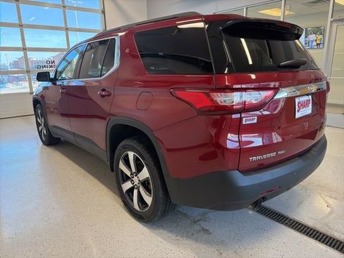 Used 2020 Chevrolet Traverse LT w/ LT Premium Package image 7