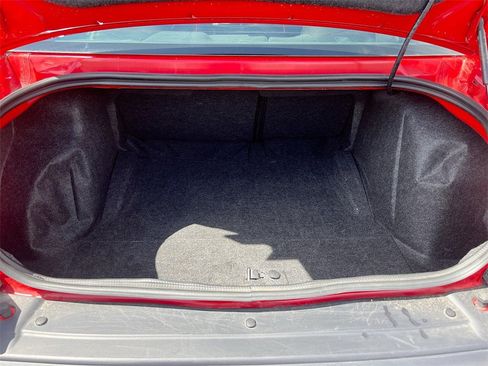 Used 2022 Dodge Challenger SXT image 24