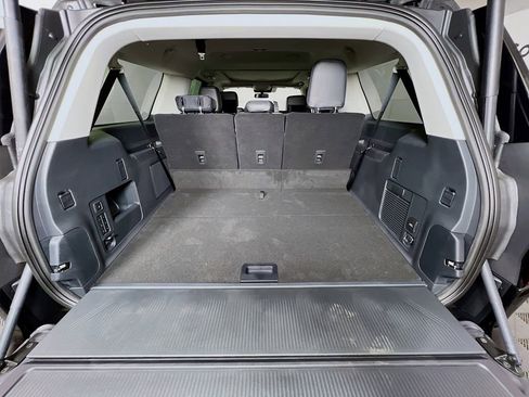 New 2026 Ford Expedition Max Platinum image 15