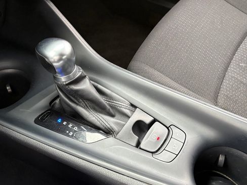 Used 2019 Toyota C-HR XLE image 19