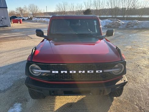 Used 2024 Ford Bronco Wildtrak image 9