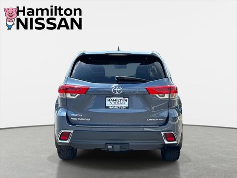 Used 2018 Toyota Highlander Limited w/ Carpet Mat Package (TMS) AWD/4WD image 3