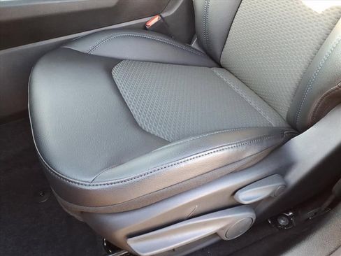 New 2026 Jeep Compass Latitude image 13