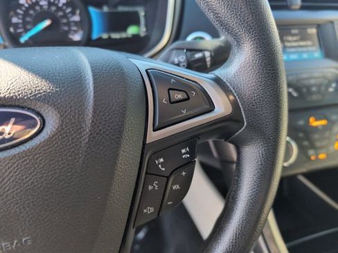 Used 2018 Ford Fusion SE image 18