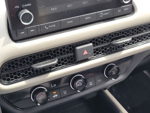 Certified 2023 Honda HR-V LX image 22