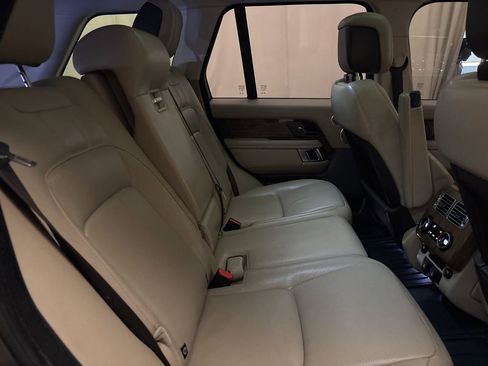 Used 2019 Land Rover Range Rover Supercharged image 23