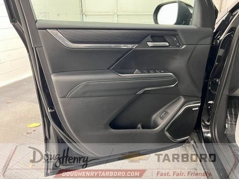 Used 2025 GMC Acadia Elevation FWD image 29