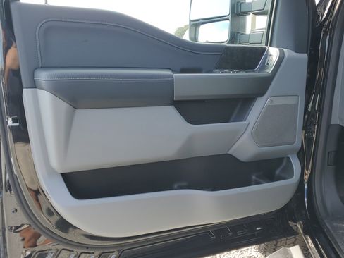 New 2026 Ford F250 XLT w/ XLT Premium Package AWD/4WD image 16